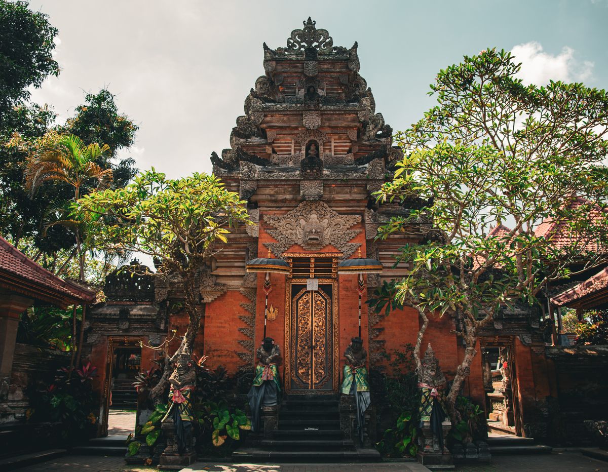 Puri Ubud dan pasar seni